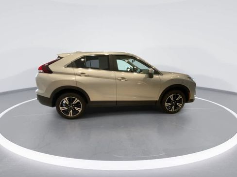 Used 2024 Mitsubishi Eclipse Cross SE image 9