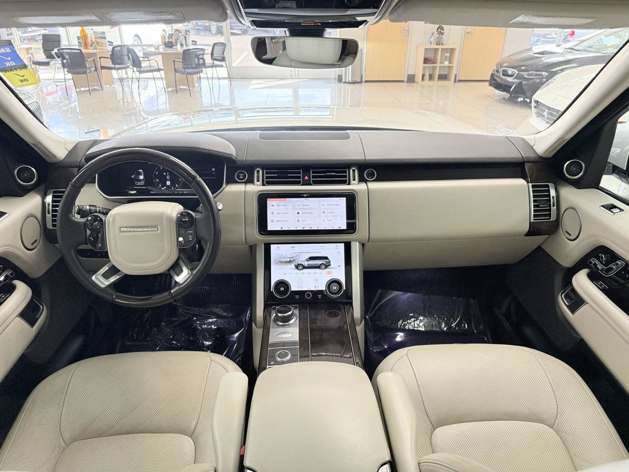 Used 2019 Land Rover Range Rover HSE AWD/4WD image 12
