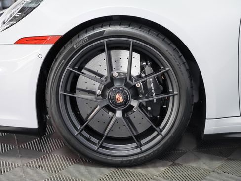 Used 2025 Porsche 911 Carrera 4 GTS image 13