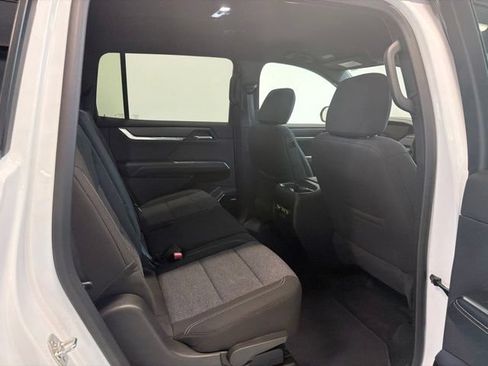 Used 2026 GMC Acadia Elevation w/ Black Edition AWD/4WD image 40