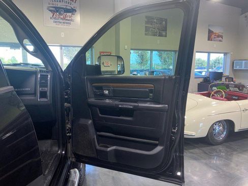 Used 2017 RAM 2500 Laramie AWD/4WD image 18