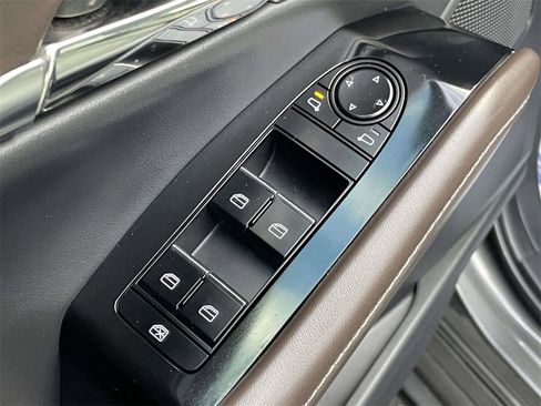 Used 2022 MAZDA CX-30 AWD 2.5 S w/ Premium Package image 17