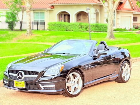 Used 2014 Mercedes-Benz SLK 350 image 2