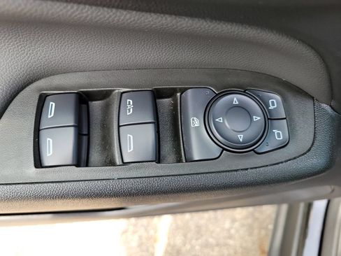 Used 2024 Chevrolet Equinox LT w/ LPO, Floor Liner Package FWD image 13