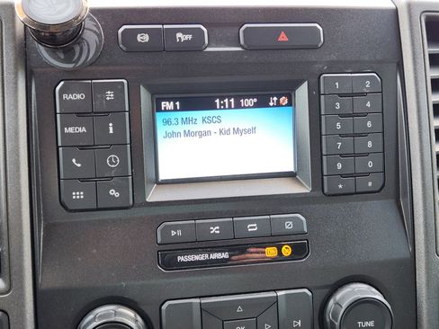 Used 2022 Ford F250 XL w/ Power Equipment Group AWD/4WD image 6