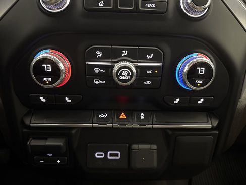 Used 2022 GMC Sierra 2500 SLE w/ SLE Convenience Package image 32