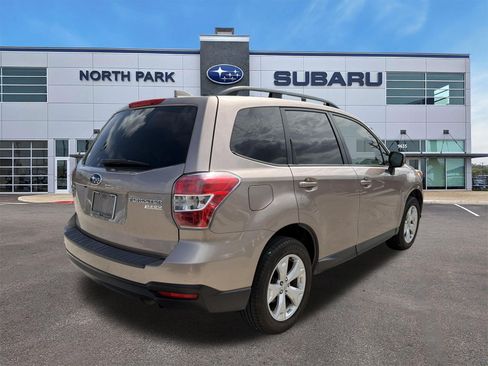 Used 2016 Subaru Forester 2.5i Premium AWD/4WD image 3