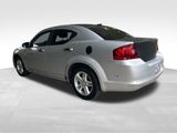 Used 2012 Dodge Avenger SXT image 4