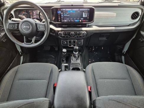 Used 2024 Jeep Wrangler Unlimited Sport AWD/4WD image 16
