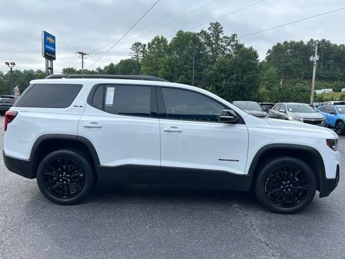 Used 2023 GMC Acadia SLE w/ Driver Convenience Package FWD image 3