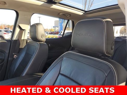 Used 2020 GMC Terrain Denali w/ Denali Premium Package image 13