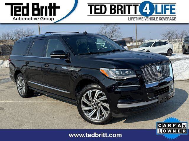 Used 2022 Lincoln Navigator L Reserve AWD/4WD image 1