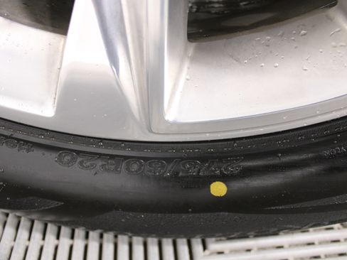 Used 2023 Chevrolet Suburban Premier image 37