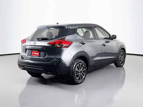 Used 2020 Nissan Kicks S image 5