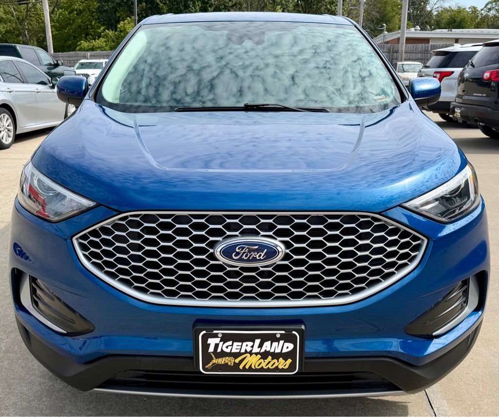 Used 2023 Ford Edge SEL AWD/4WD image 2