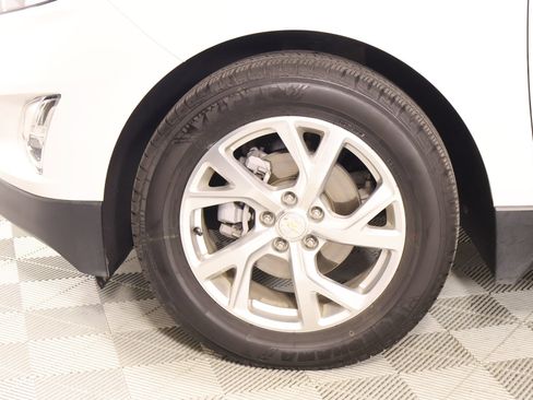 Used 2019 Chevrolet Equinox Premier FWD image 18