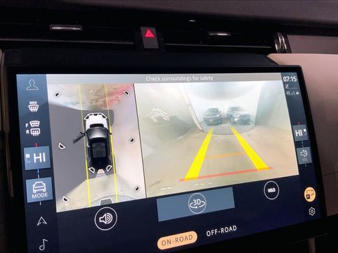 Used 2024 Land Rover Discovery Sport Dynamic SE image 27