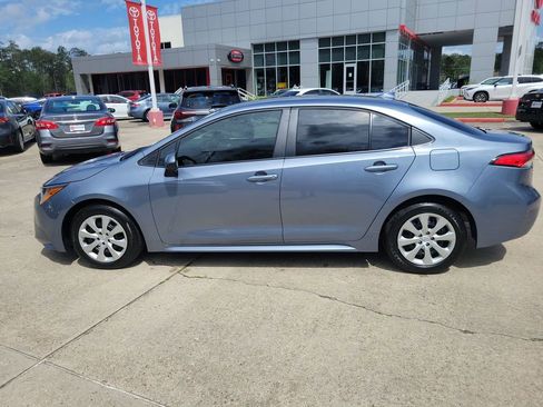 Certified 2025 Toyota Corolla LE FWD image 2