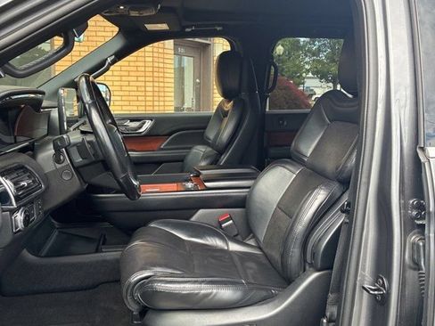 Used 2021 Lincoln Navigator Reserve AWD/4WD image 10