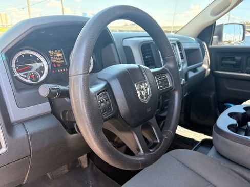 Used 2015 RAM 1500 Express RWD image 9