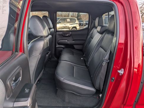 Used 2021 Toyota Tacoma TRD Sport image 21