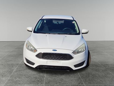 Used 2015 Ford Focus SE image 2