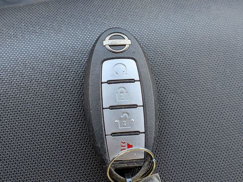 Used 2024 Nissan Frontier SV w/ SV Convenience Package image 32