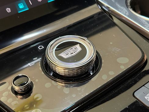 New 2026 Cadillac Escalade ESV Sport w/ LPO, ONYX Package image 40