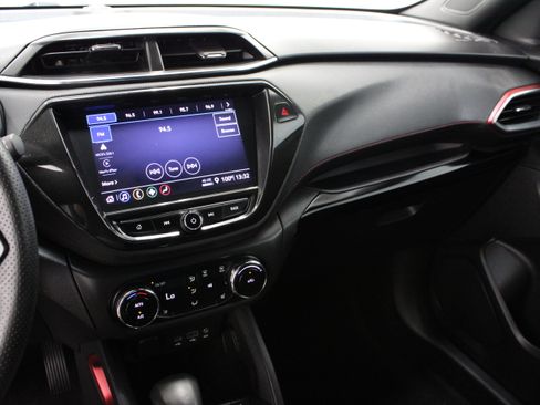 Used 2023 Chevrolet TrailBlazer RS w/ Convenience Package FWD image 16