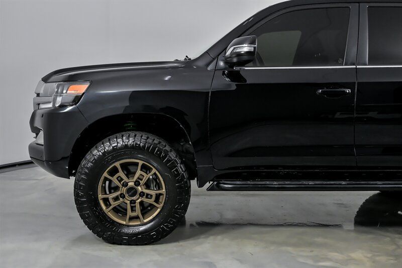 Used 2020 Toyota Land Cruiser Heritage Edition AWD/4WD image 6