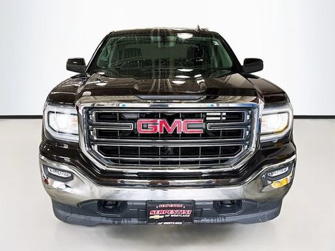 Used 2018 GMC Sierra 1500 SLE w/ SLE Value Package AWD/4WD image 4