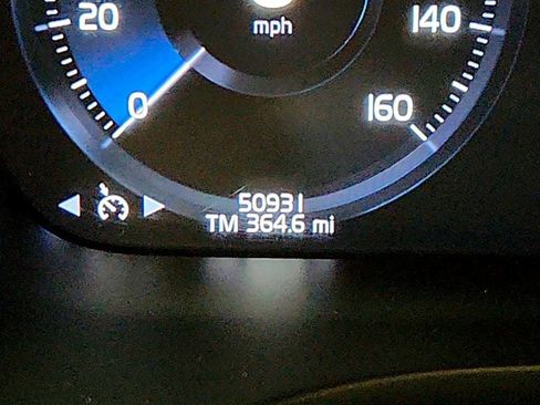 Used 2020 Volvo V60 T5 Cross Country w/ Protection Package image 16