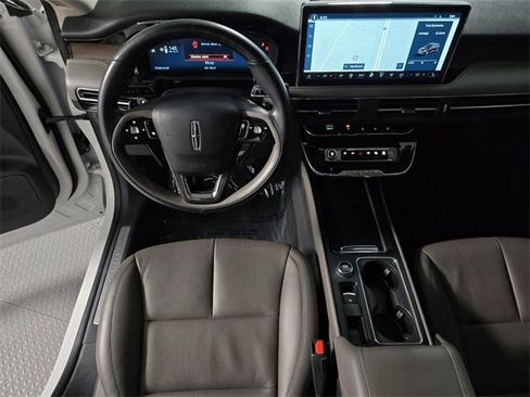 Certified 2023 Lincoln Corsair Reserve image 13