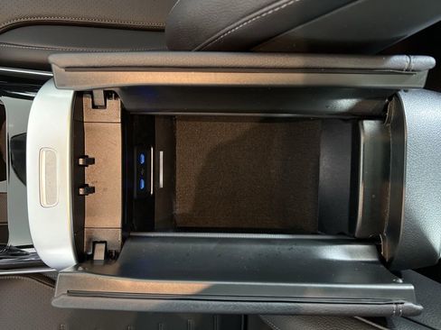 Certified 2024 Mercedes-Benz C 300 4MATIC Sedan image 11