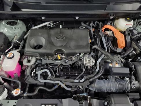 Used 2022 Toyota RAV4 XLE image 13