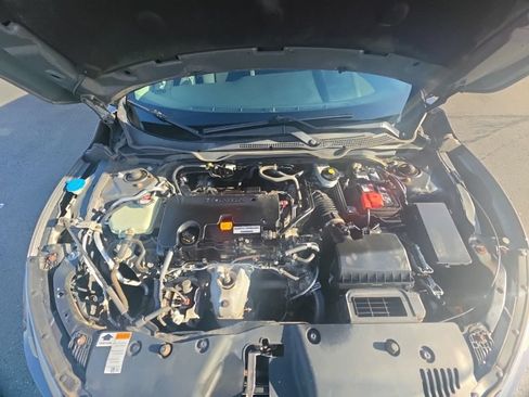 Certified 2018 Honda Civic EX image 9