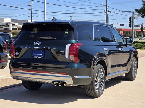 Used 2025 Hyundai Palisade Calligraphy image 3