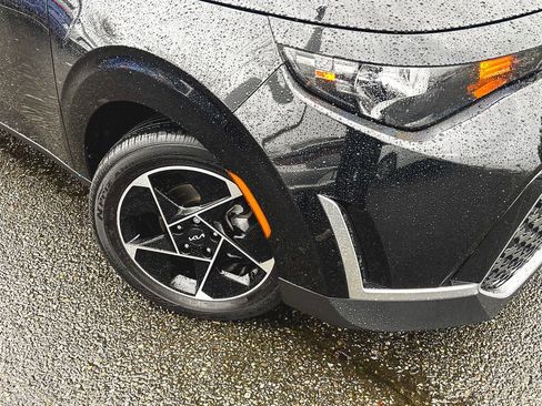Certified 2023 Kia Soul EX image 2