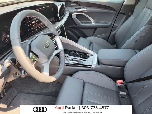 Used 2025 Audi Q5 Premium Plus w/ Premium Plus AWD/4WD image 7