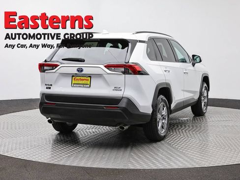 Used 2024 Toyota RAV4 XLE w/ Convenience Package AWD/4WD image 5