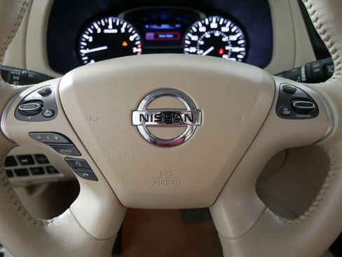 Used 2014 Nissan Pathfinder SL w/ SL Premium Package AWD/4WD image 25