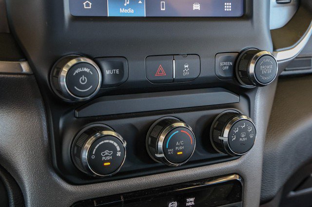 Used 2024 RAM 2500 Big Horn AWD/4WD image 20