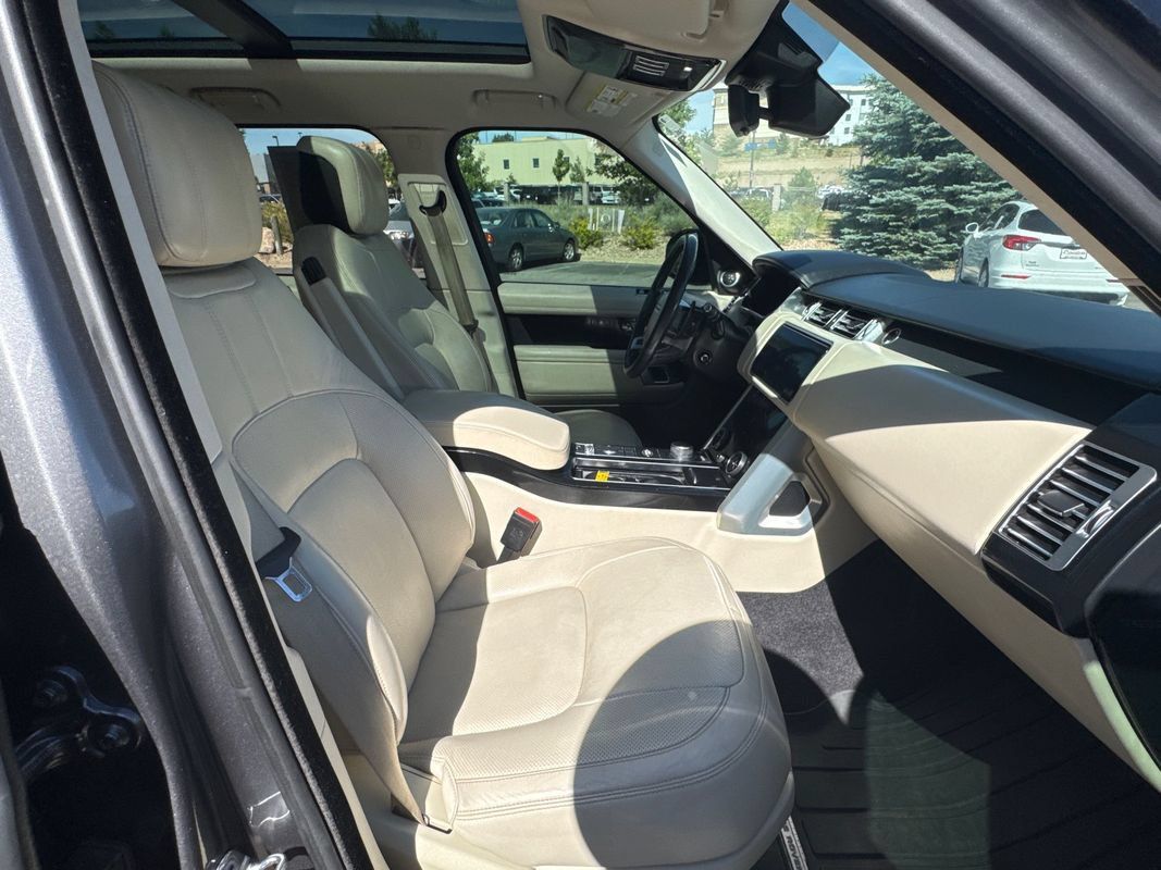 Used 2018 Land Rover Range Rover Supercharged AWD/4WD image 14