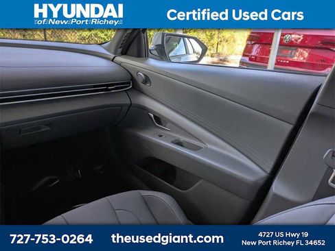 Certified 2023 Hyundai Elantra Blue image 17