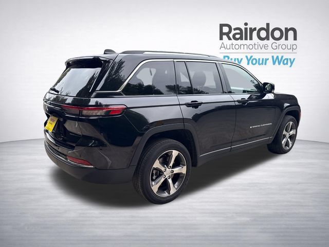 Used 2023 Jeep Grand Cherokee 4WD 4xe image 7