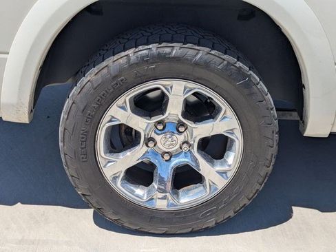Used 2017 RAM 1500 Laramie AWD/4WD image 13