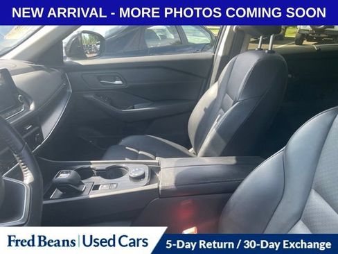 Used 2024 Nissan Rogue SV w/ SV Premium Package AWD/4WD image 12