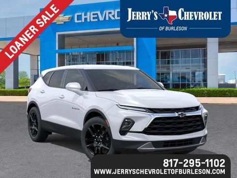 New 2025 Chevrolet Blazer LT w/ LPO, Black Grille Bar Package image 7