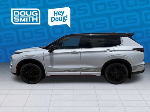 New 2026 Mitsubishi Outlander AWD image 2