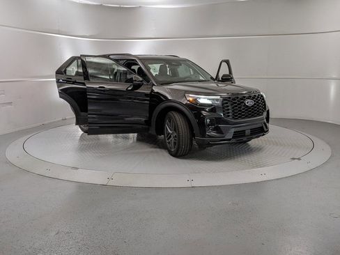 New 2025 Ford Explorer ST-Line w/ Premium Package image 7